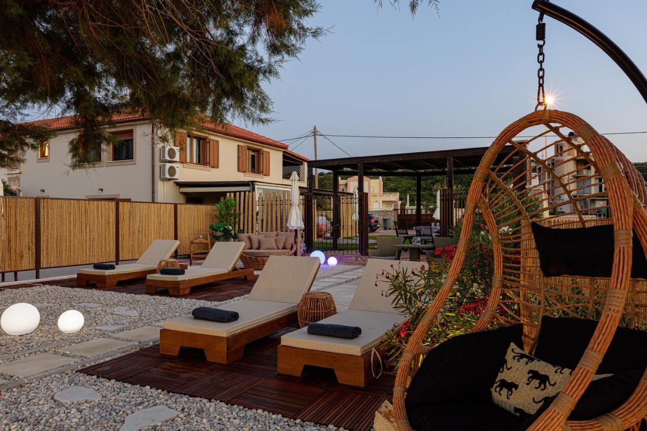 Villa Seashell -Wonderful Newly Renovated Villa On The Beach Galatás Екстериор снимка