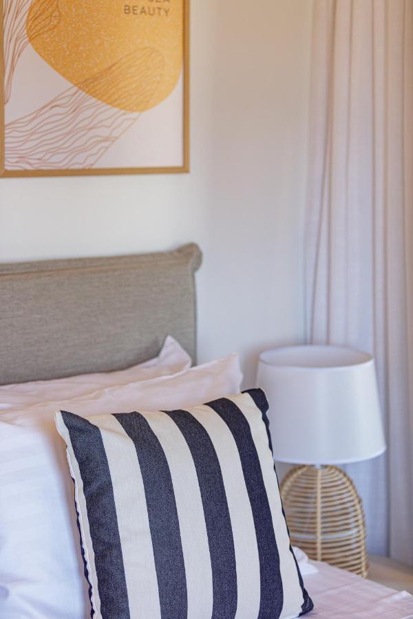 Villa Seashell -Wonderful Newly Renovated Villa On The Beach Galatás Екстериор снимка