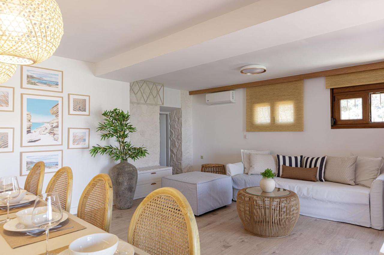 Villa Seashell -Wonderful Newly Renovated Villa On The Beach Galatás Екстериор снимка